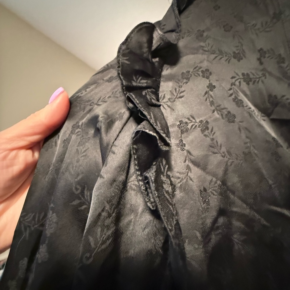 Sandro Elegant Black Blouse with Ruffles NWT Euro 4 - Picture 5 of 8